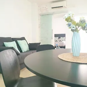 Picasso's Neighbor Apartamento